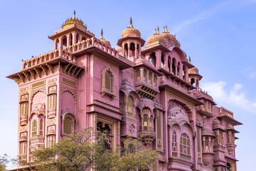 Fototapeta na wymiar Patrika Gate, The ninth gate of Jaipur located at Jawahar Circle, Patrika Gate in the Jawahar Circle Gardens in the 