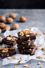 No-bake vegan brownies with chocolate ganache..style rustic