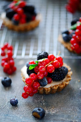 Raw white chocolate cheesecake tart...style rustic