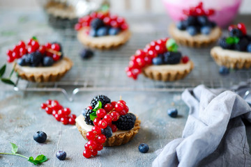 Raw white chocolate cheesecake tart...style rustic