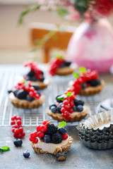 Raw white chocolate cheesecake tart...style rustic