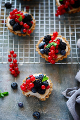 Raw white chocolate cheesecake tart...style rustic