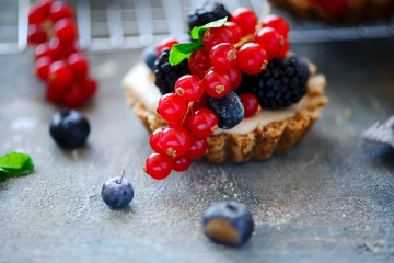 Raw white chocolate cheesecake tart...style rustic
