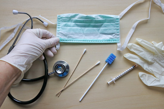 Medizinische Geräte und Hilfe bei Erkennung von Viruserkrankungen, Grippe, und Corona-Virus