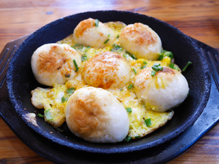 Shengjian mantou or shengjian bao