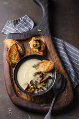 Creamsoup with mushrooms