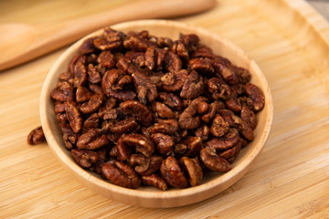 Walnut is a kind of nut food, it is very nutritious. It can also be used as medicine after grinding in Asia