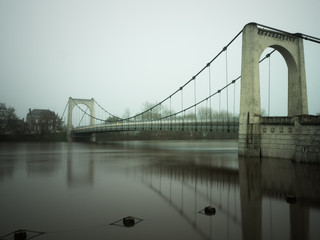 Obraz premium Le splendide pont de Chalonnes Sur Loire