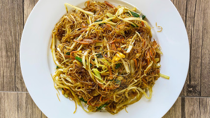 Stir fried Flat Rice Noodle with Soy Sauce 