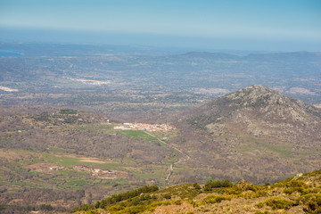 Fototapeta na wymiar small villages in the Sierra de Bejar