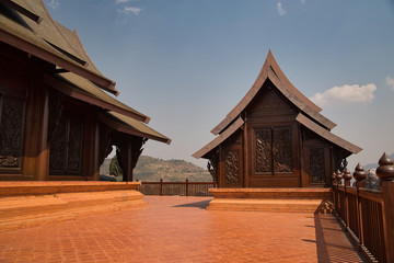Wat Somdet Phu Ruea