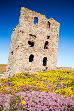 An old abandoned tin mine on moorland above St Agnes, Cornwall, UK.