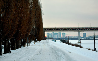 road bridge over a frozen river. Nizhny Novgorod. Russia
