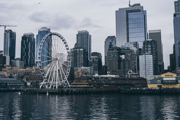 Fototapeta na wymiar Seattle City Skyline Near Water