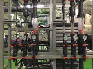 Water treatment plant reverse osmosis system for water drinking