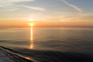 Obraz premium Sunset from a ship