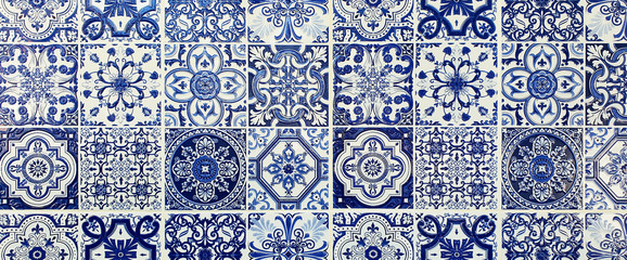  Select ive foucus Texture of Blue Ceramic tiles wall can be use for the background