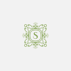 Letter S Initial icon / Monogram.- Vector inspiration logo beauty, leaf  - Vector