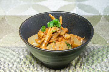 こんにゃくと舞茸の味噌煮
