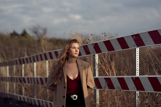girl at dead end