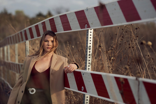 girl at dead end