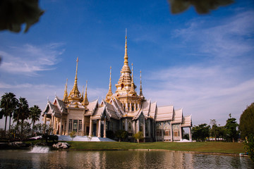wat luang phor toh