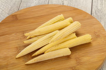 Raw baby corn