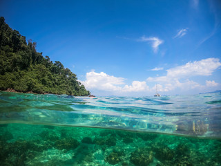 Fototapeta premium Over and Underwater Dome Shot of a private sailing yacht in Thailand