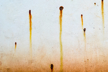 Walls, walls with rust stains, are natural patterns.