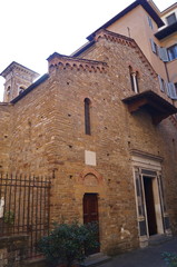 Fototapeta na wymiar Church of the Holy Apostles and Biagio, Florence, Italy