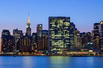 Fototapeta na wymiar new york city skyline at night