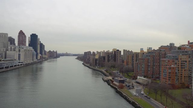 View from tramway between manhattan and roosevelt island, New York City