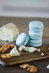Dor blue and bitter macaron