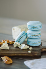 Dor blue and roll of desserts