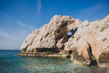 Fototapeta na wymiar Cliffs of the islands of greece