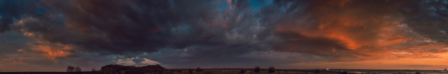 Obraz premium Fields landscape in summer sunset and sunrise