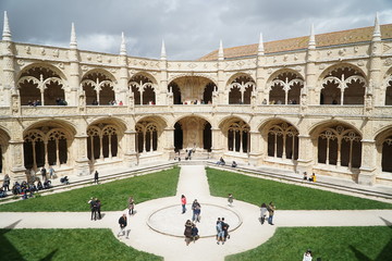 Pátio do do Mosteiro dos Jerónimos em Belém © Marco Marques