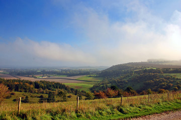 Naklejka premium Wayfarers Walk on Watership Down near Kingsclere North Wessex Downs Hampshire UK