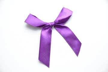  Small purple bow for decorating gifts.