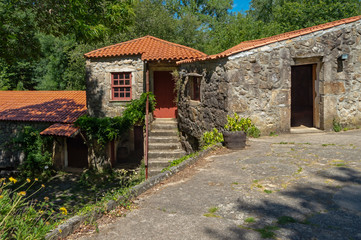 Fototapeta na wymiar Este local tem uma exposição sobre “Moinhos e Alfaias” e está na parte central do parque biológico de Gaia, Portugal.