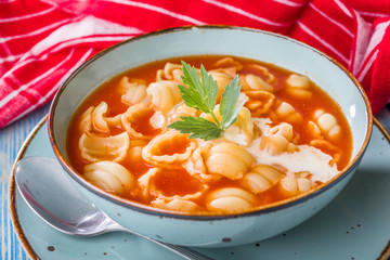 Fresh tomato soup with conchigliette.