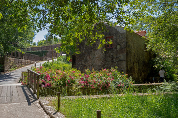 Este local tem uma exposição sobre “Moinhos e Alfaias” e está na parte central do parque biológico de Gaia, Portugal.