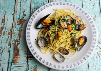Spaghetti with clams and mussels