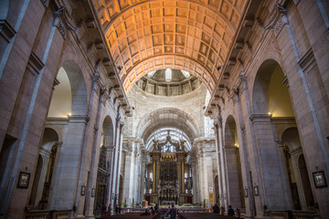 Fototapeta na wymiar Kathedrale