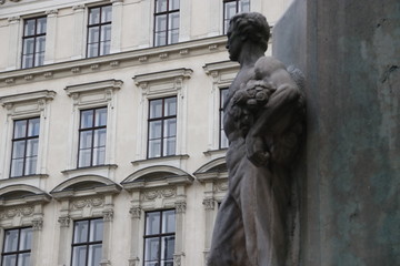 Obraz premium Statue in the downtown of Vienna