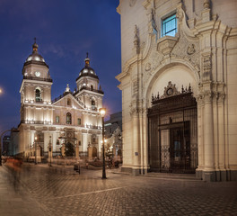 Fototapeta na wymiar Night view of San Pedro church in Lima downtown, Peru.