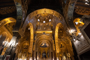 Fototapeta na wymiar Interior of the Palatine Chapel of Palermo, Sicily, Italy