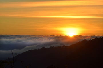 Amanecer en las nubes Paisaje