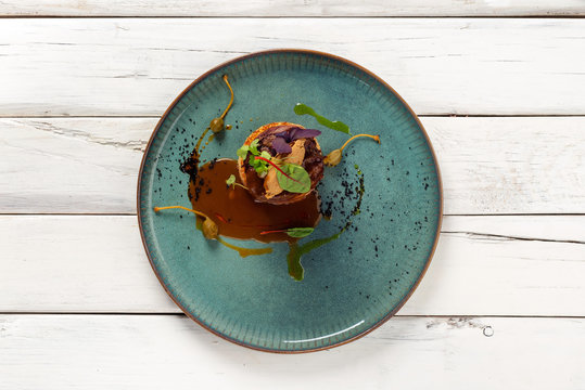 Tornedo Rossini with red wine sauce and guinea fowl liver paste