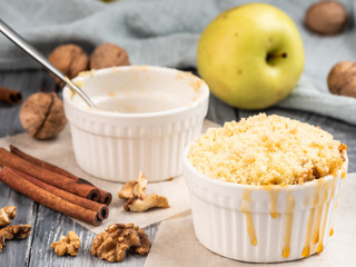 Small apple pies in a cocotte.